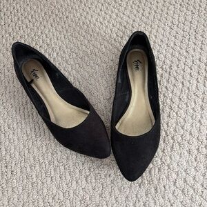 Woman’s Fioni size 6.5 Black Velvet Flat Dress Shoes LN